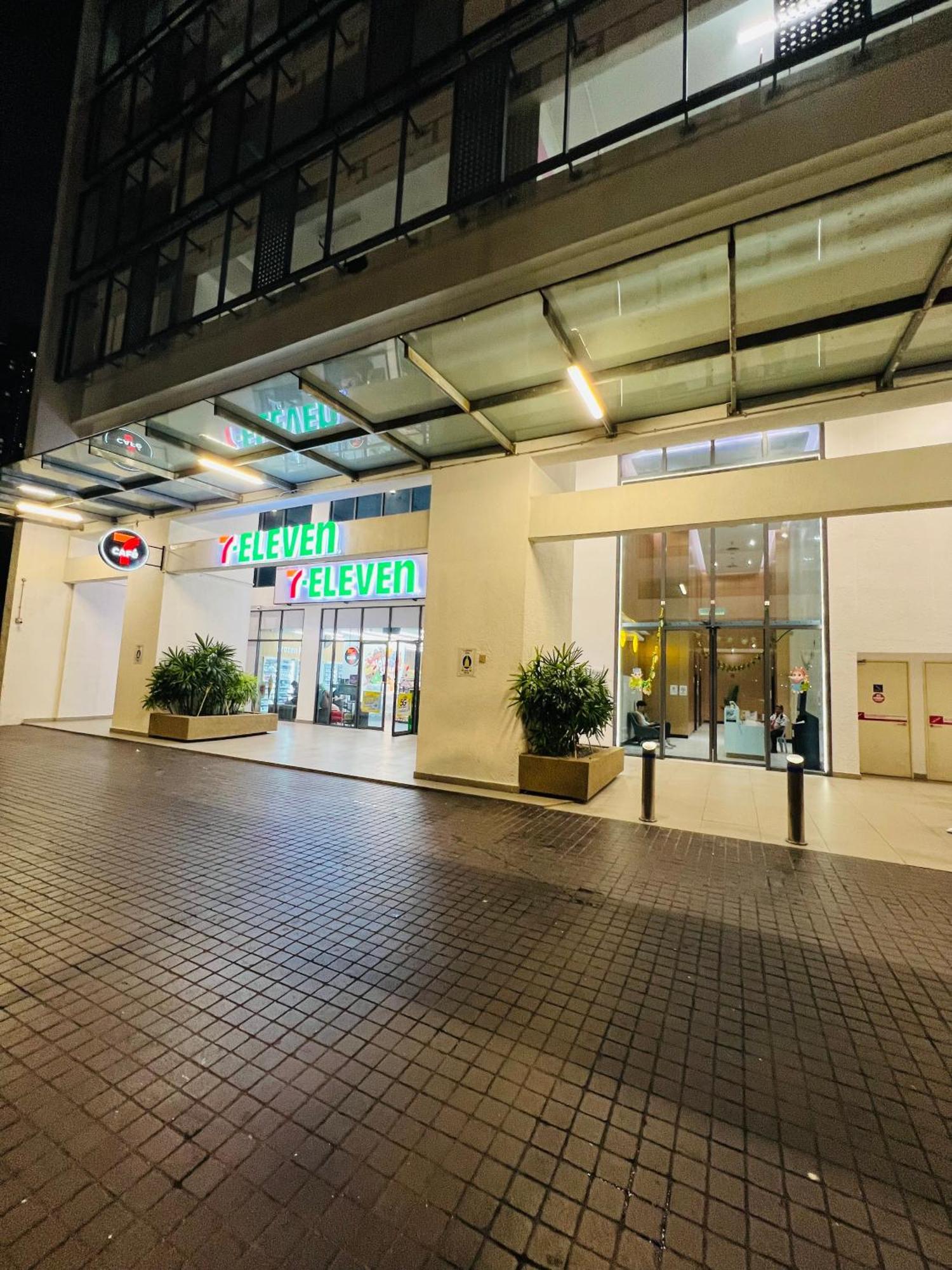 The Colony By Stay Suites Klcc Куала Лумпур Екстериор снимка
